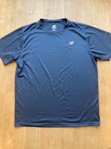 ●ニューバランスnew balance　ランニングTシャツXLサイズ　ダークネイビー