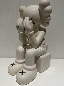 KAWS カウズ お香立て 香炉 メディコム・トイ インテリア 飾り ホワイト 画像通り