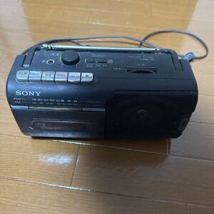  SONY ラジオカセットーコーダー　CFM10 FM ラジオ AM オーディオ機器 黒 ソニー