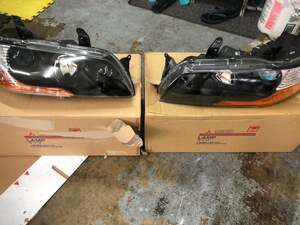 ◆未使用/新品◆ 三菱 純正 ヘッドライト 左右セット ランサー エボ 7 8 9 CT9A Mitsubishi LAMP UNIT HID HEADLIGHT Left & Right Set OEM