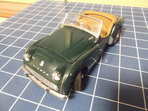 京商【 1/18】TRIUMPH TR3Aトライアンフ/中古 箱無/KYOSHO 