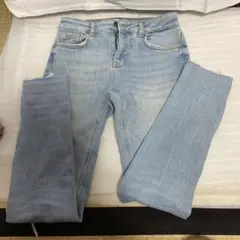 ZARA ダメージジーンズ　EUR32 USA2 MEX24 現状品