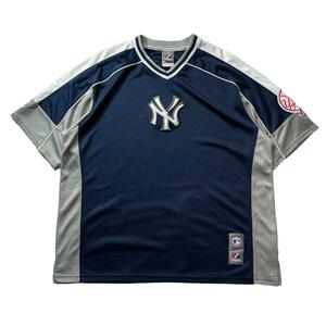 Majestic マジェスティック 2000s ベースボールシャツ ヤンキース ビンテージ 90s New York Yankees MLB　インポート メンズ 半袖