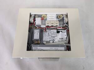 240827-1 新品未使用長期保管品！TOSHIBA 東芝ライテック FBK-20653N-LS17 ＬＥＤ防湿防雨直付誘導灯電池内蔵片面 誘導灯　（電池内蔵形）