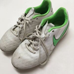 送料込み★NIKE ナイキ★サッカーシューズ　スニーカー　サッカー靴★レディース　23.0㎝#50520s359