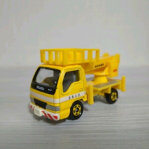 TOMICA 1/66 道路公団 高所作業車 いすゞ エルフ ミニカー トミカ ISUZU ELF　(トミカ→10台まで送料均一)