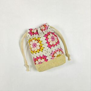 【セール】ハンドメイド ミニミニ巾着 かぎ針編みプリント レトロ 花柄