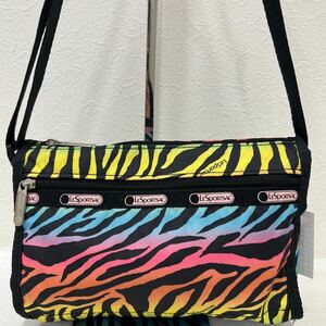 □39−684　LeSportsac レスポートサック　ミニバッグ　ショルダーバッグ　ポシェット　ゼブラ　カラフル　総柄　ミニサイズ　斜めがけ