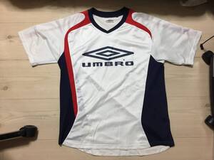 Umbro アンブロ　プラシャツ　M-Lサイズ