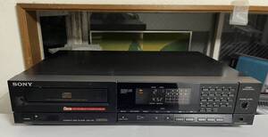 SONY　　CDプレーヤー　CDP-750P　動作品です。