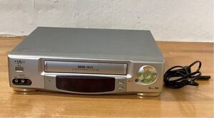 SANYO サンヨー VHSビデオデッキ VZ-H775B シルバー 1998年製 ビデオデッキ VHS ビデオテープ レコーダー リモコン無し 動作品