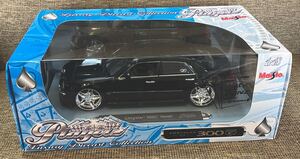 美品 1/18 Chrysler 300C Hemi クライスラー ヘミ グリーン ラグジュアリー ダイキャストミニカー 改造 カスタム プレイヤーズ playerz