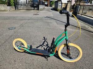 KB2 STREET SURFING キックボード ストリートサーフィン 前輪16インチ後輪12インチ K-BIKE 緑/オレンジ