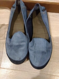 【W531】crocs クロックス スニーカー 約22.5cm スリッポン ブルー系