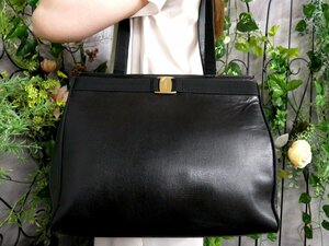 ●超美品●Salvatore Ferragamo フェラガモ●ヴァラ●リザード 型押し レザー 本革●トート バッグ●黒●G金具●肩掛け●A4 書類●Js47999