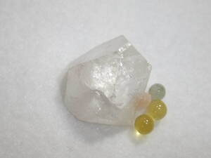 アポフィラト魚眼石apophylite結晶原石 25.6ct 天然石!劈開性くっきり!　2　ルースと丸玉クォーツ系等セット色々まとめて同梱可能 765-1