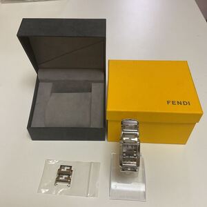 【稼働】FENDI フェンディ orologi オロロジ 腕時計　コマ/元箱あり　クォーツ　スクエア　現状品