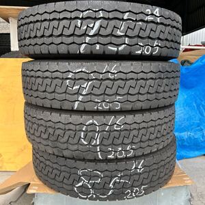 BRIDGESTONE M８１２　205/85R16 117/115N LT 2024年1本2016年３本　中古タイヤ４本　残溝8.5〜9.5ミリ