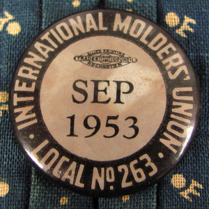 【ピンバッジ】1953年 9月 USA Molders Union 鋳型工 組合 セルロイド アメリカ アンティーク ワーク 古着 ビンテージ アメリカ製 レア