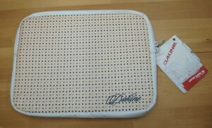 展示品！新品DAKINE(ダカイン) LAPTOP SLEEVE（ラップトップスリーブ） SM （カラー：WHITE DOTS）