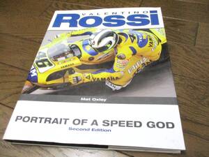 バレンティーノ・ロッシ 伝記　＆　写真集【洋書 大型本】◇本 Valentino Rossi レーシングドライバー　 ロードレース　バイク