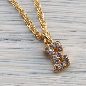 The Delight INITIAL PAVE PENDANT イニシャル　パヴェ　ペンダント　ネックレス　スワロフスキー　ゴールド E