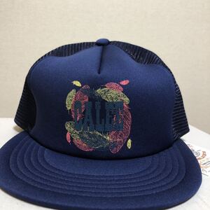 新品タグ付 キャリー フェザーロゴプリントメッシュキャップ スナップバック CALEE FEATHER LOGO PRINT MESH CAP CL-22SsSS086