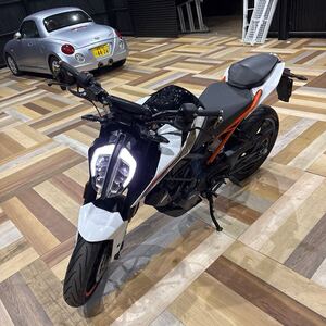 KTM　DUKE125　デューク125　現行モデル　4595ｋｍ　液晶メーターモデル　セル始動　