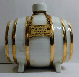 Y-11204N COGNAC CAMUS NAPOLEON 白 樽型 陶器ボトル 残量不明 コルク破損? コニャック カミュ ナポレオン 保管品 現状品