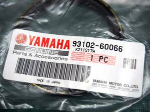 未使用・未開封　YAMAHA　ヤマハ 純正品 SR400 SR500 オイルシール 93102-60066