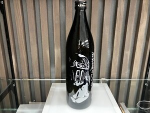 [9356-014] 北斗の拳コラボ商品　黒麹芋焼酎【おれの名をいってみろ!!】900ml　25％　合資会社光武酒造場