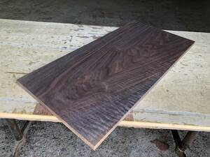送料無料！【U356C】ウォルナット 640×305～310×17～18㎜ 極上杢 板材 乾燥材 木工 DIY 材木 天然木 無垢材《銘木すずめや》