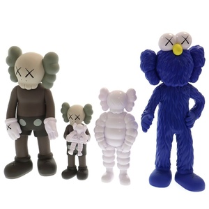 MEDICOM TOY メディコムトイ KAWS FAMILY BLACK カウズ ファミリー ブルー/ホワイト フィギュア