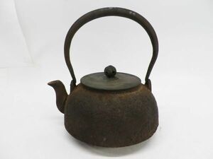 54●a642☆中古品　金属工芸　煎茶道具　龍文堂造　鉄瓶　サイズ：約17.5×14.5×20.5cm　象嵌あり　急須　湯沸かし　現状