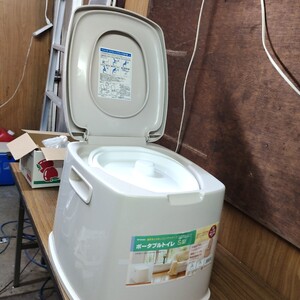 ポータブルトイレS型 未使用 新輝合成 TONBO トンボ 非常用 介護用 福祉 抗菌加工便座 簡易トイレ ほぼ未使用