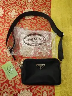 ✨超人気✨PRADA　プラダ　ポーチ　ノベルティショルダ ーバッグ