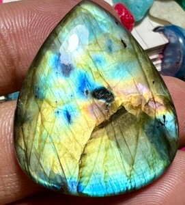 Natural Labradorite Cabochon, 34×28 MM 51.25 cts. 　ラブラドライトカボション パワーストーン 裸石 ルース