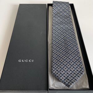 グッチ（GUCCI）紺Gロゴ丸柄ネクタイ