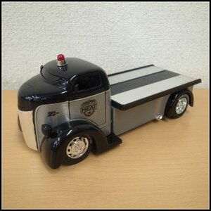 5218T　Jada Toys ジャダトイズ　20周年記念シリーズ　1947 FORD COE FLATBED POLICE　1/24サイズミニカー