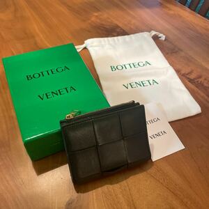 【新品未使用】★人気★ブラック★BOTTEGA VENETA ☆ボッテガヴェネタ 二つ折り財布 ☆コンパクトウォレット ☆