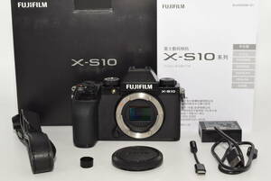 【623ショットの特上品】 富士フイルム(FUJIFILM) ミラーレスデジタルカメラ X-S10 ボディ F X-S10 ブラック　#7103