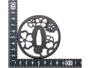 鍔　桜図透鐔(小) 　T66-4IR4-S