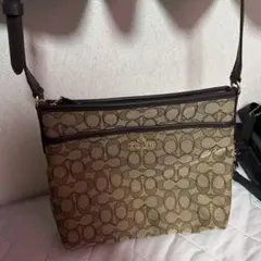 Coach ロゴ柄 ショルダーバッグ ベージュ