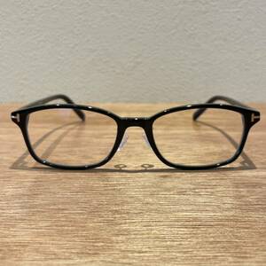 TOM FORD トム・フォード　TF5647DB　001