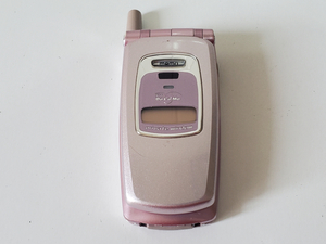 DoCoMo　ムーバP211i