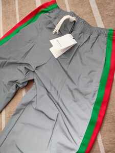 新品 定価約16万 GUCCI グッチ リフレクター サイドライン パンツ M シェリーライン シルバー メンズ グッチ 国内正規品 2019年