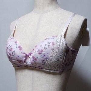 未使用 A75 脇高 立体カップ美ライン リフトUP ヘム仕様ブラジャー ライラック