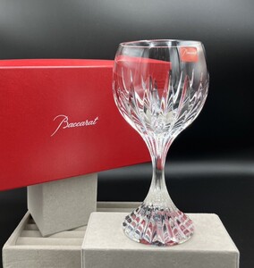 未使用品！ Baccarat バカラ マッセナ ワイングラス クリスタル 箱、未使用シール付き