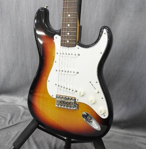 ☆ Fender Japan フェンダージャパン ST62-US 3TS ストラトキャスター エレキギター ＃T021645 ケース付き ☆中古☆