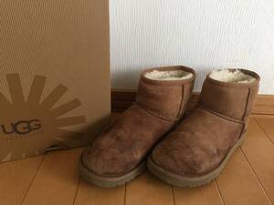 UGG アグ　W CLASSIC MINI サイズ６◆ムートンブーツショート丈